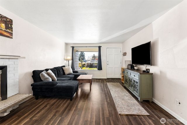 8635 S G Street, Tacoma, WA 98444