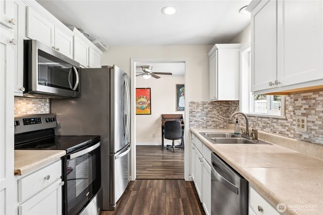 8635 S G Street, Tacoma, WA 98444