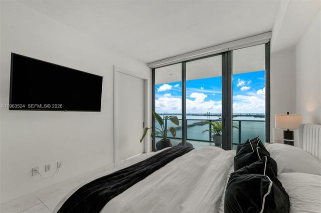 480 NE 31st St 4002, Miami, FL 33137