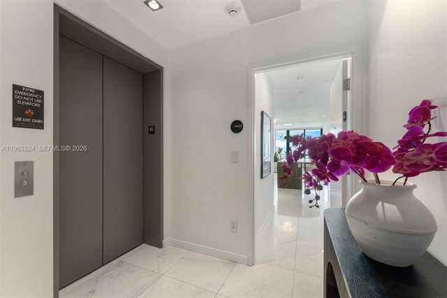 480 NE 31st St 4002, Miami, FL 33137