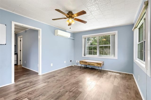 805 E LAMBRIGHT STREET, Tampa, FL 33604