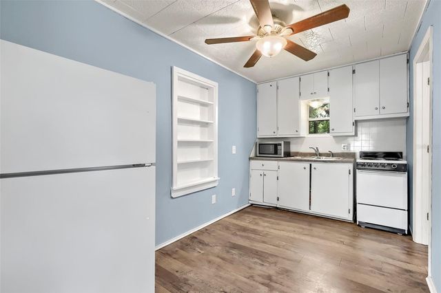 805 E LAMBRIGHT STREET, Tampa, FL 33604