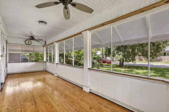 805 E LAMBRIGHT STREET, Tampa, FL 33604