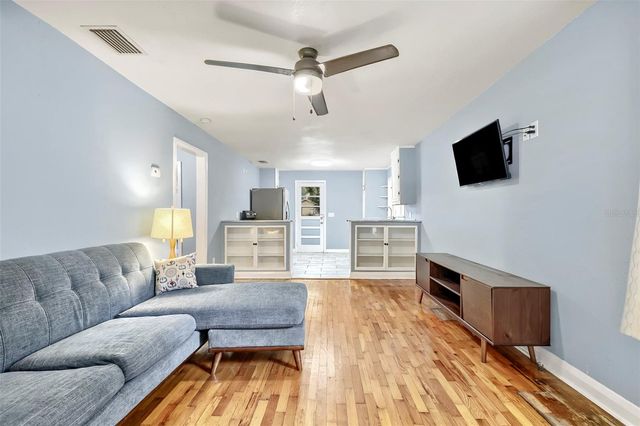 805 E LAMBRIGHT STREET, Tampa, FL 33604