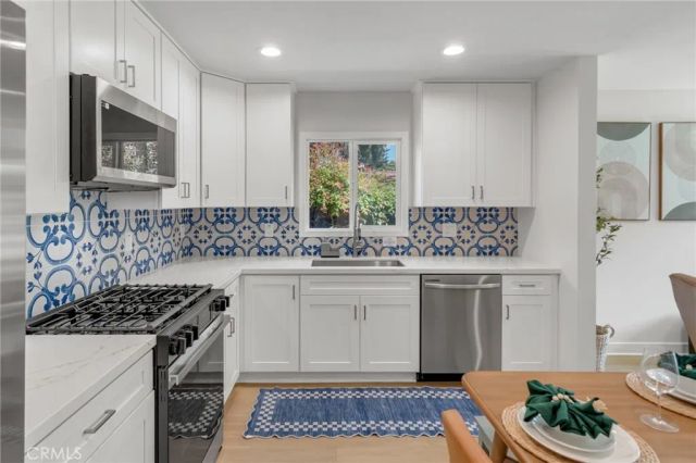 2489 Fashion Avenue, Long Beach, CA 90810