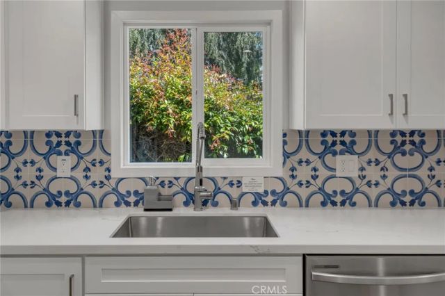 2489 Fashion Avenue, Long Beach, CA 90810