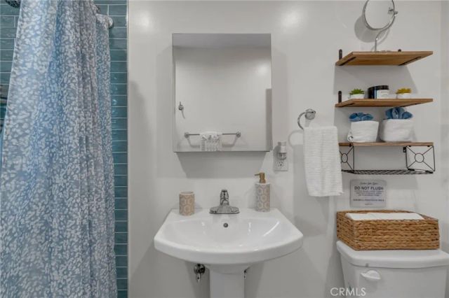 2489 Fashion Avenue, Long Beach, CA 90810