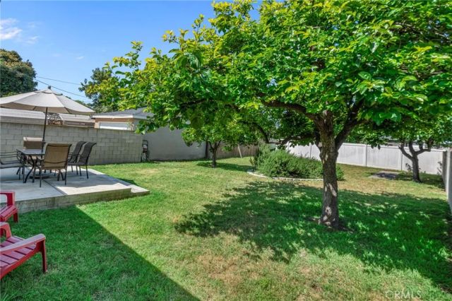 2489 Fashion Avenue, Long Beach, CA 90810