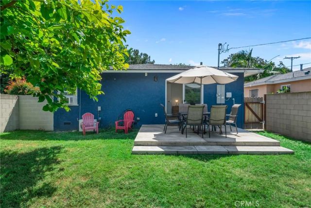 2489 Fashion Avenue, Long Beach, CA 90810