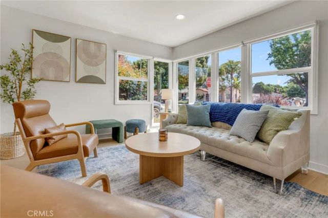 2489 Fashion Avenue, Long Beach, CA 90810