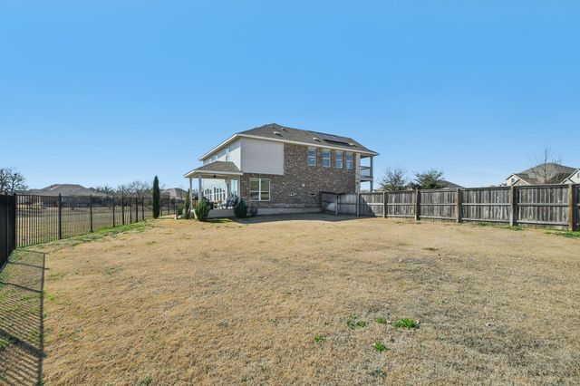 208 Locklin DR, Liberty Hill, TX 78642
