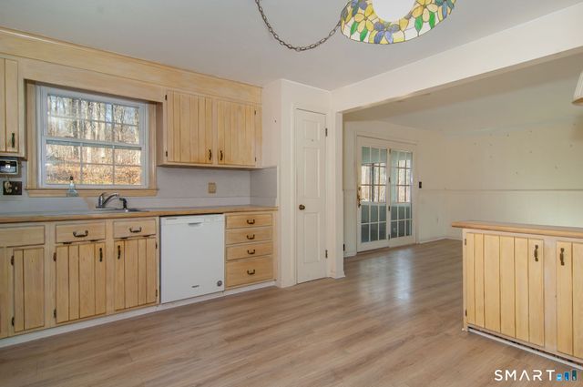 313 Bradley Corners Road, Madison, CT 06443