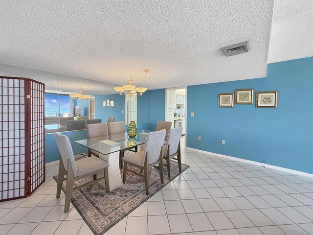 4200 N Ocean Drive 1-902, Singer Island, FL 33404