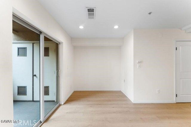 14618 Gilmore Street 16, Van Nuys (los Angeles), CA 91411