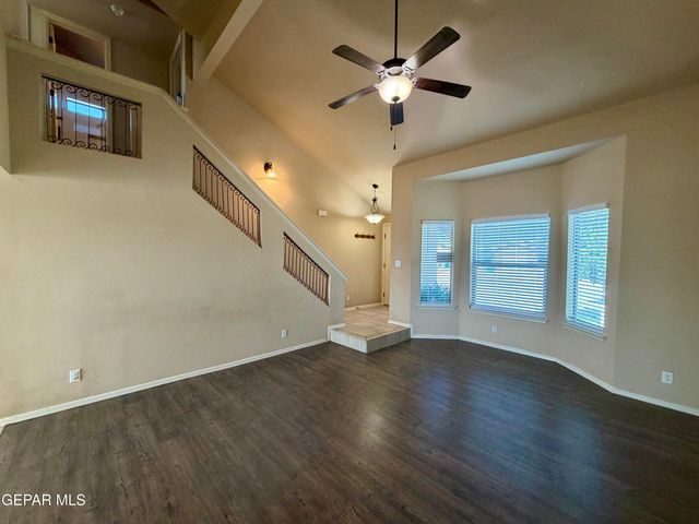 106 ALAMITO CREEK Avenue, Clint, TX 79836