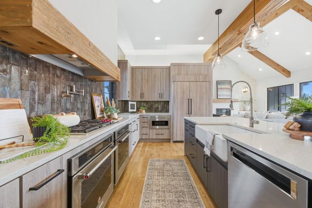 1511 E Bluesage Ct, Andover, KS 67002