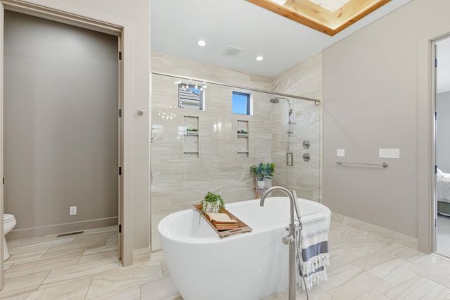 1511 E Bluesage Ct, Andover, KS 67002