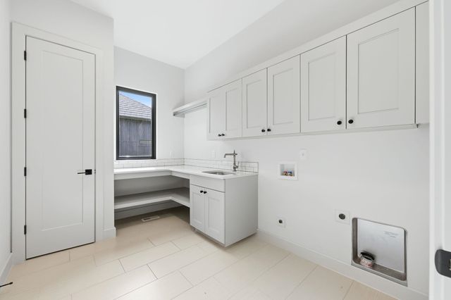 1511 E Bluesage Ct, Andover, KS 67002