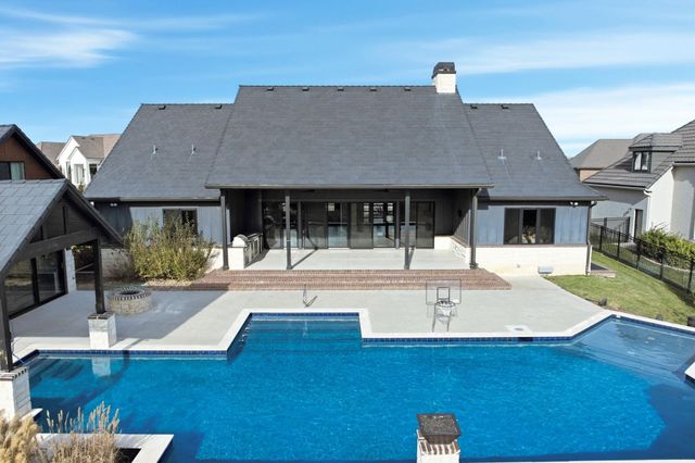 1511 E Bluesage Ct, Andover, KS 67002