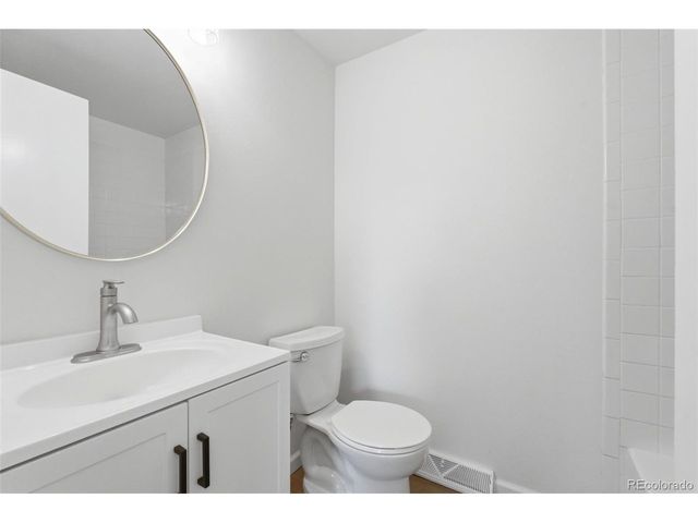 2417 E Geddes Pl, Centennial, CO 80122