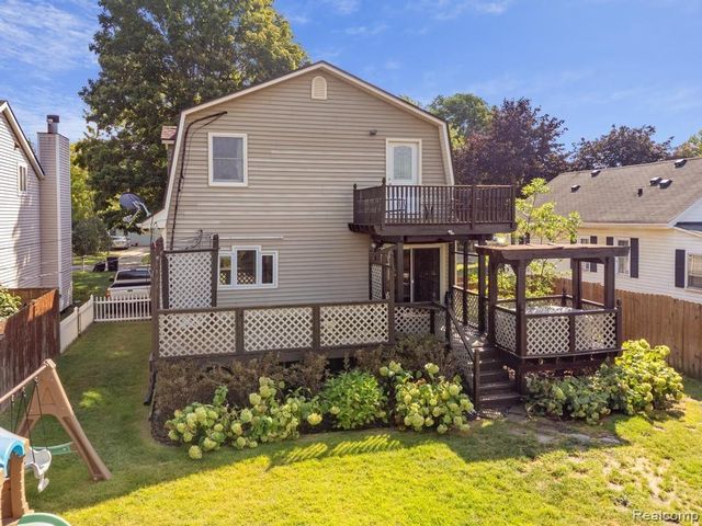 9721 Horton Street, Livonia, MI 48150