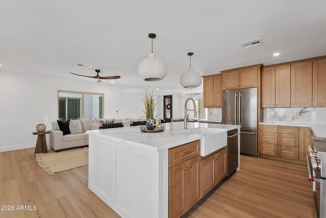 14018 N 48TH Place, Scottsdale, AZ 85254