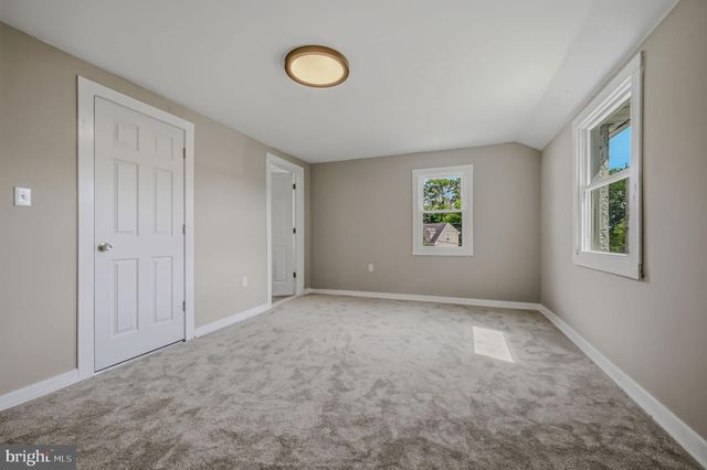 175 RIVERVIEW DR, New Castle, DE 19720