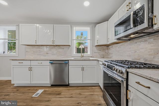 175 RIVERVIEW DR, New Castle, DE 19720
