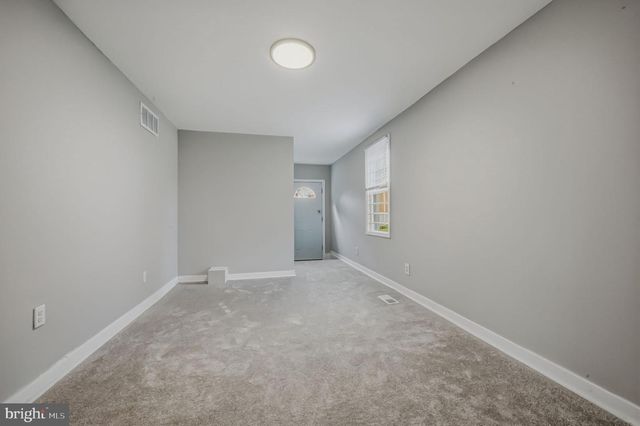 175 RIVERVIEW DR, New Castle, DE 19720