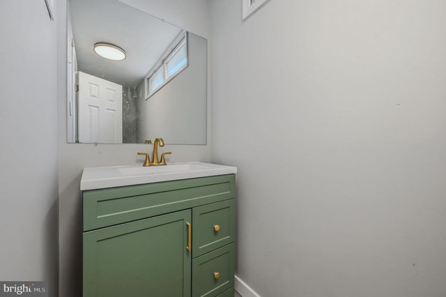 175 RIVERVIEW DR, New Castle, DE 19720