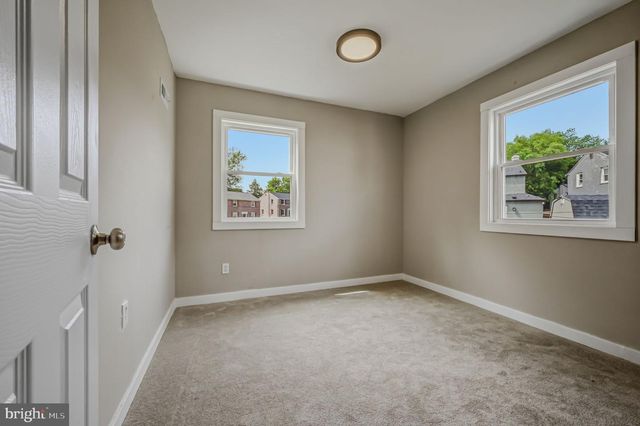 175 RIVERVIEW DR, New Castle, DE 19720