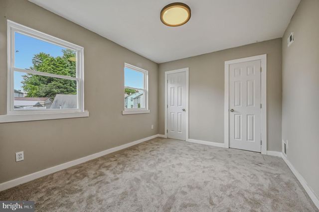 175 RIVERVIEW DR, New Castle, DE 19720