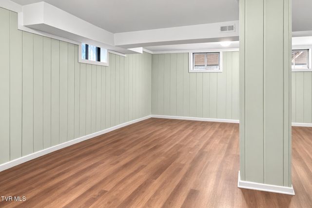 525 Terry Drive, Bristol, VA 24201