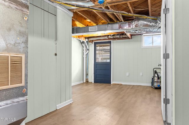 525 Terry Drive, Bristol, VA 24201