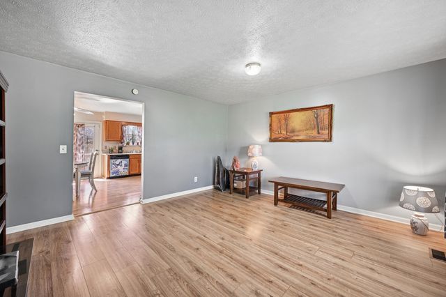 16 Blanche Avenue, Williamstown, KY 41097