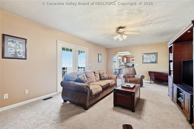 218 Parkstone Drive, Fraziers Bottom, WV 25082