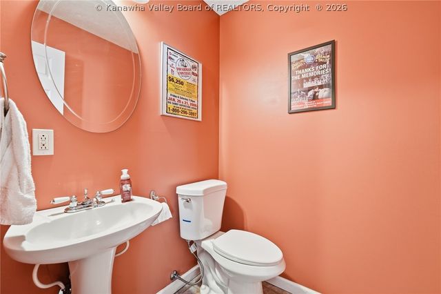 218 Parkstone Drive, Fraziers Bottom, WV 25082