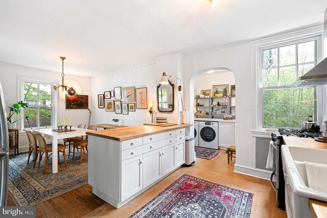 30 W QUEEN LN, Philadelphia, PA 19144