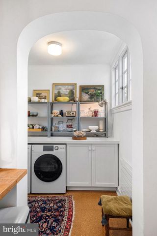 30 W QUEEN LN, Philadelphia, PA 19144