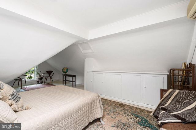 30 W QUEEN LN, Philadelphia, PA 19144