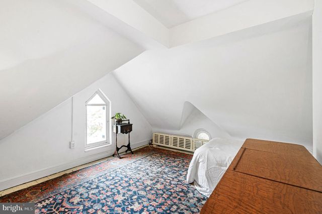 30 W QUEEN LN, Philadelphia, PA 19144