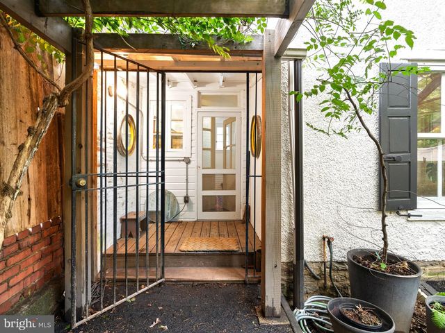 30 W QUEEN LN, Philadelphia, PA 19144