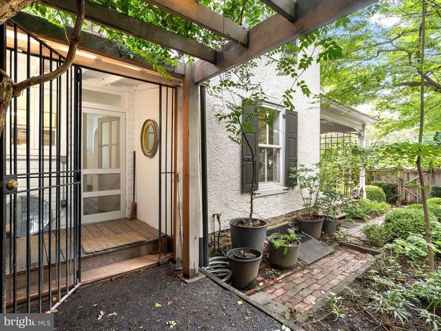 30 W QUEEN LN, Philadelphia, PA 19144