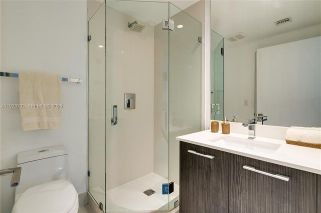 45 SW 9th St 2306, Miami, FL 33130