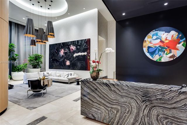 45 SW 9th St 2306, Miami, FL 33130