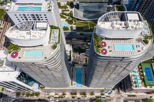 45 SW 9th St 2306, Miami, FL 33130