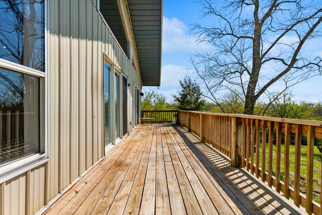 583 College Road, Paris, KY 40361