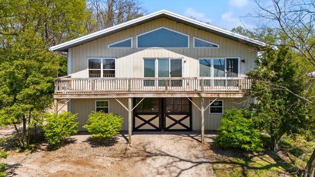 583 College Road, Paris, KY 40361