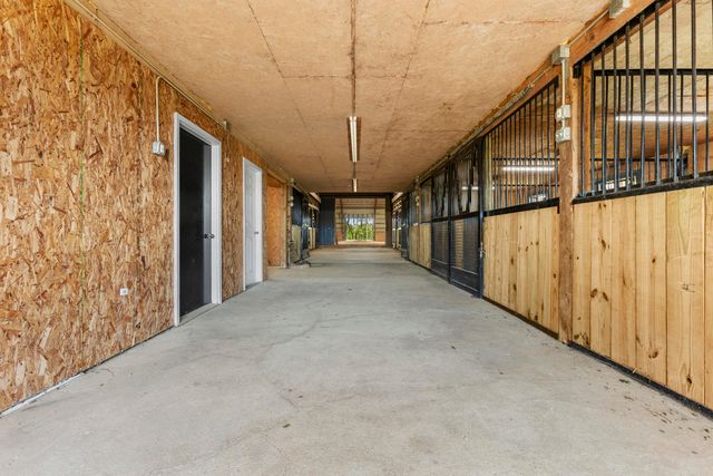 583 College Road, Paris, KY 40361