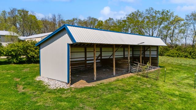 583 College Road, Paris, KY 40361